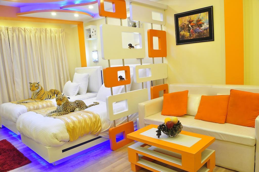 รอยัล เพนกวิน บูทิก โฮเต็ล แอนด์ สปา Hotel กาฐมาณฑุ ภายนอก รูปภาพ