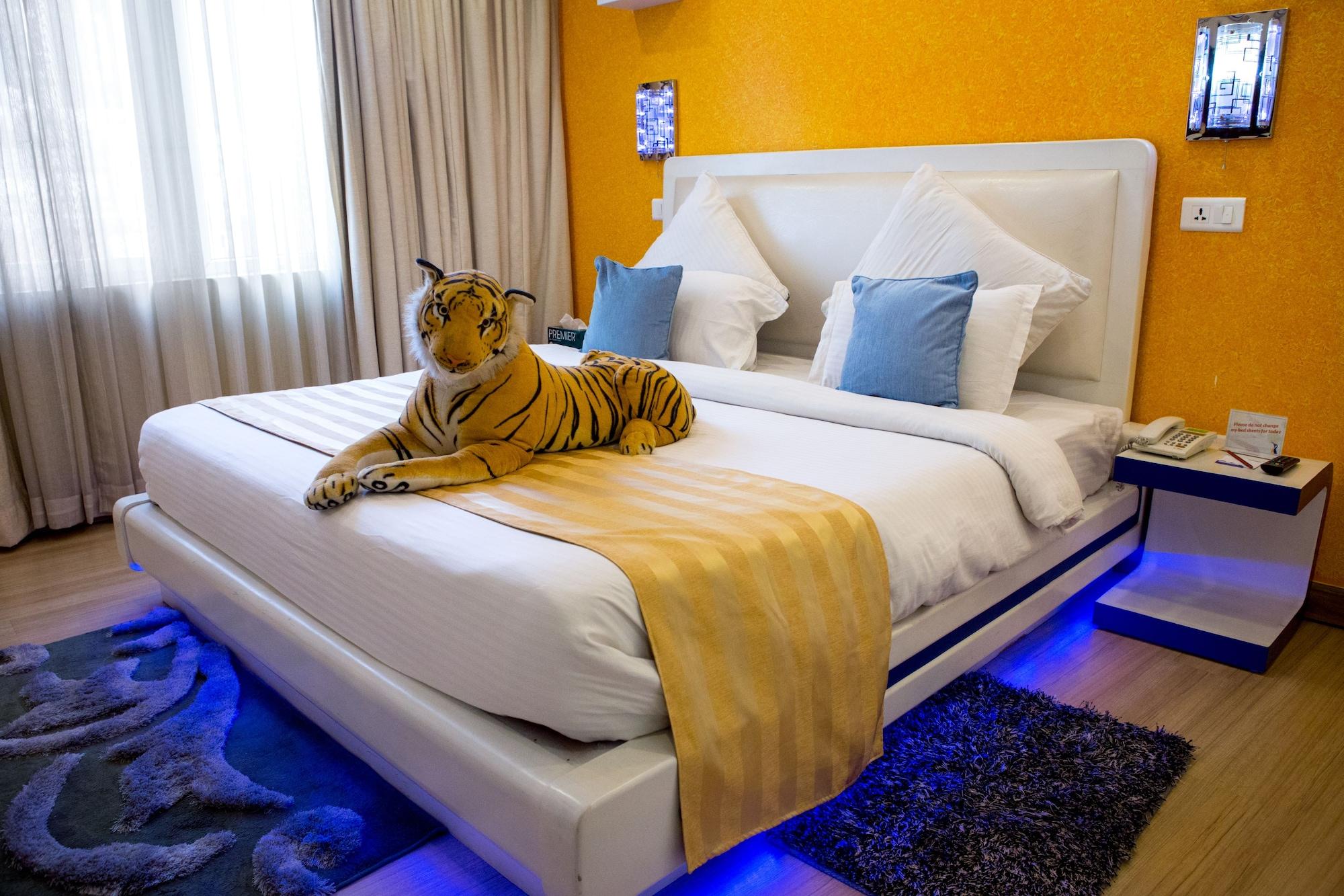 รอยัล เพนกวิน บูทิก โฮเต็ล แอนด์ สปา Hotel กาฐมาณฑุ ภายนอก รูปภาพ