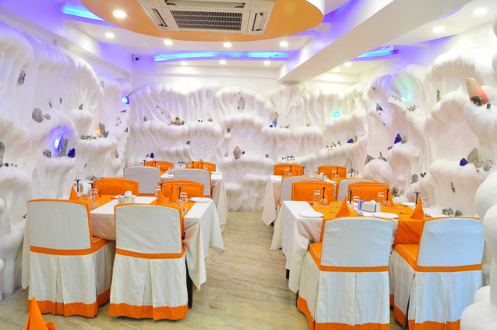 รอยัล เพนกวิน บูทิก โฮเต็ล แอนด์ สปา Hotel กาฐมาณฑุ ภายนอก รูปภาพ